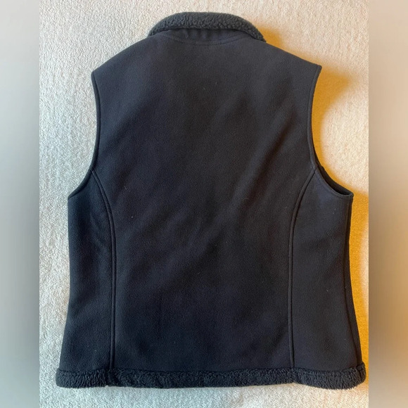 Lands End vest, black, women’s size medium (10-12). Lined, warm, cozy - Picture 9 of 11